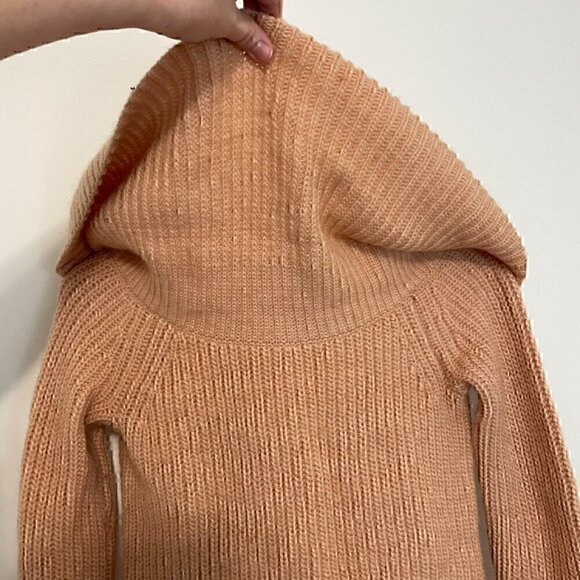 ANN TAYLOR Light Pink / Peach Fuzzy Chunky Knit Cowl Neck Off Shoulder ? Sweater - Picture 7 of 13